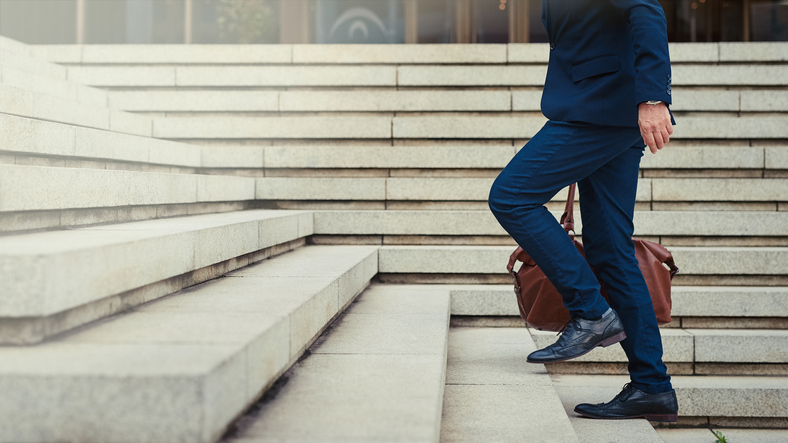 6 Ways to Keep Yourself in Step with Your Prospects