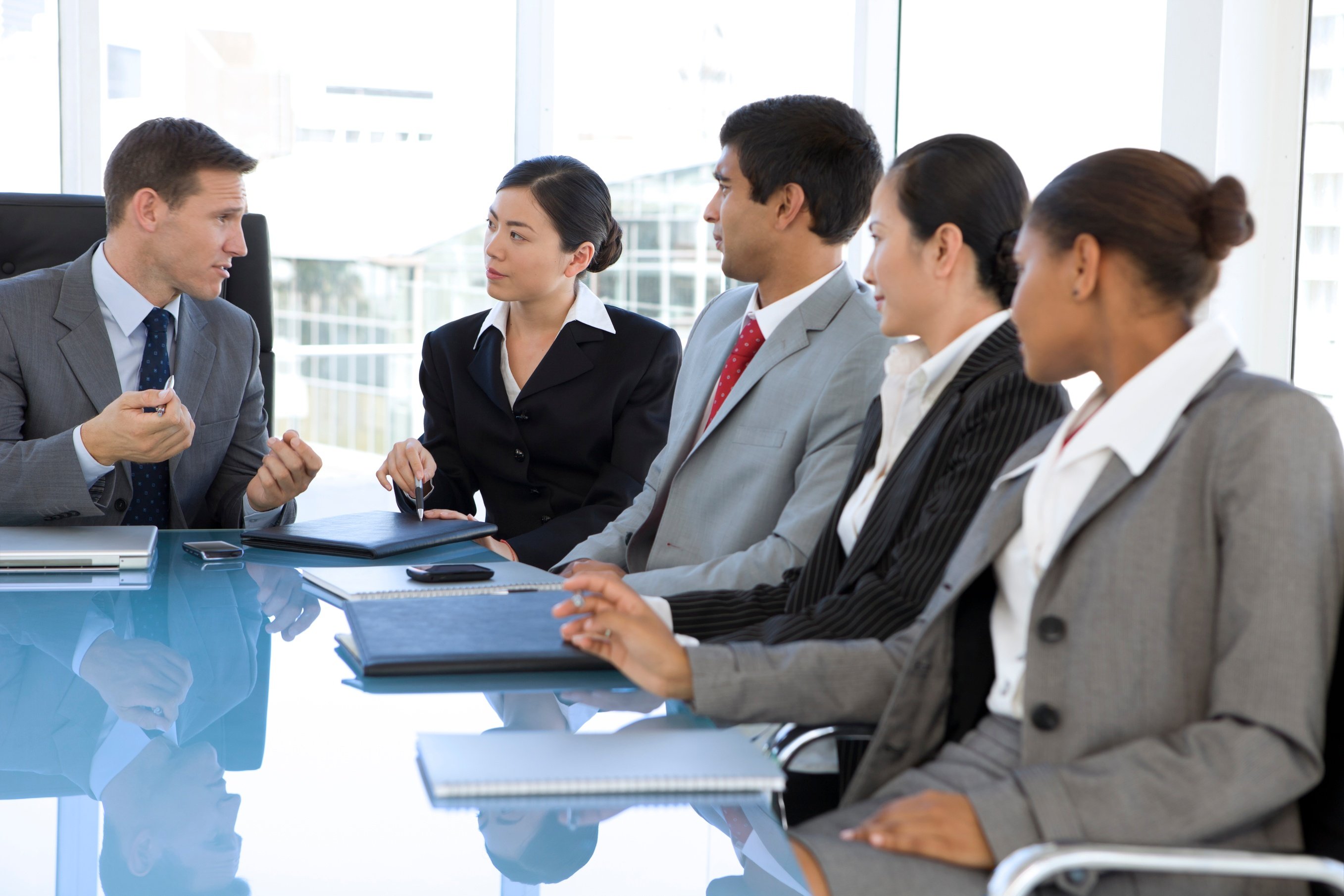 Listening-to-CEO-000017927964_Large.jpg